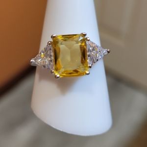 Bomb party ring yellow